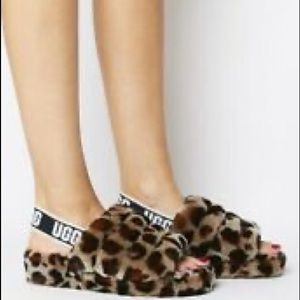 Ugg women’s leopard Fluff Yeah slide size 7